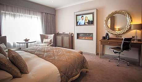 The Lodge Hotel