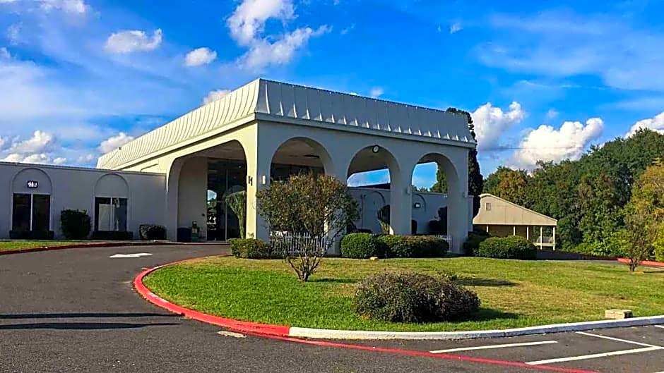 Studio 6 Longview, TX