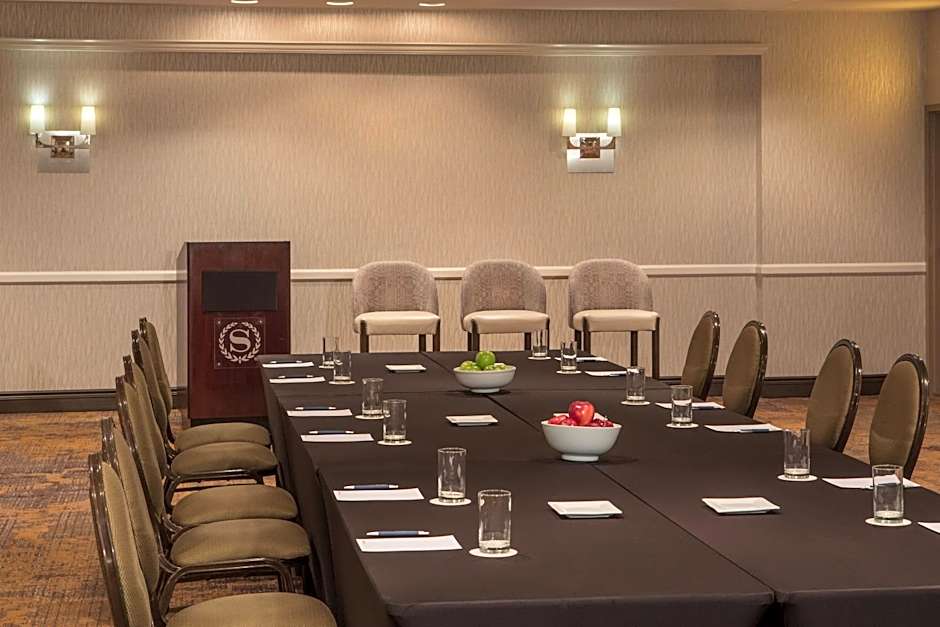 Sheraton Suites Chicago Elk Grove