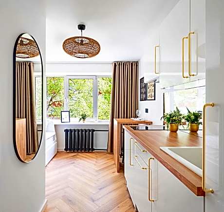 Oasis Airport Studios by RevalHome