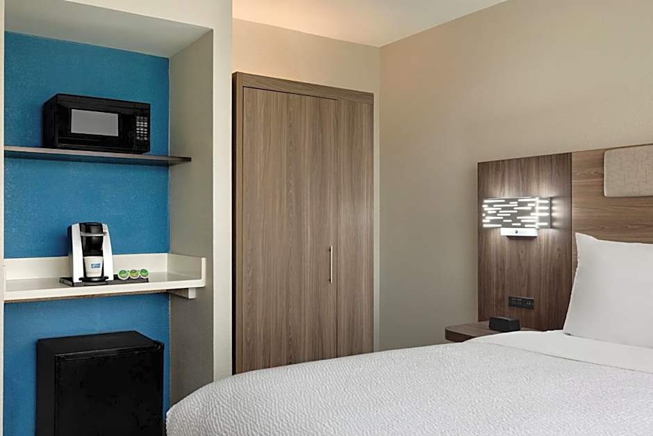 Holiday Inn Express Atlanta-Kennesaw By IHG