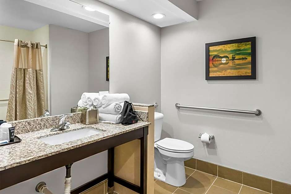 Brentwood Suites Nashville, an Ascend Collection Hotel