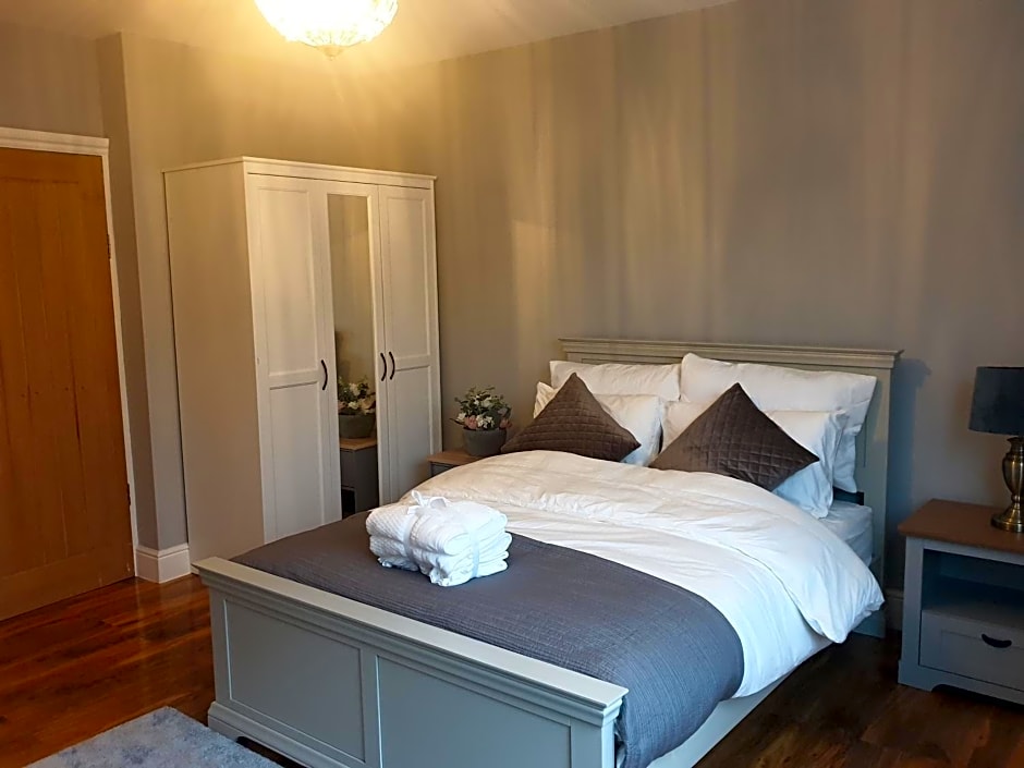 Arsenal Highbury & Islington Beautifully Presented