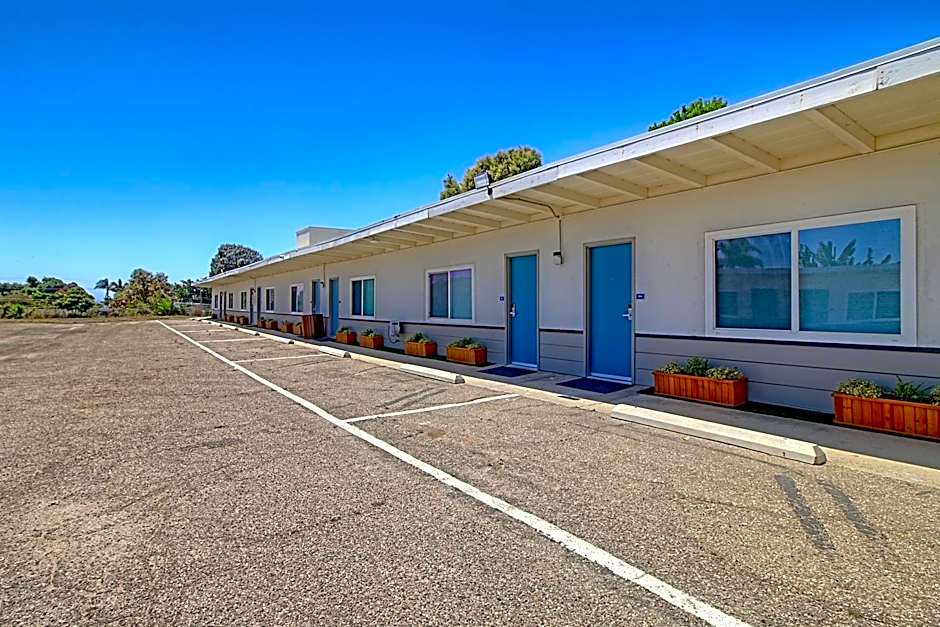 White Caps Motel