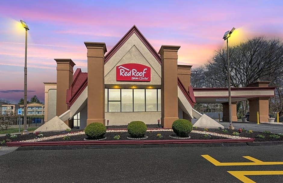 Red Roof Inn And Suites Newark - University