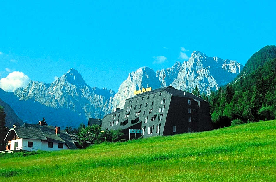 Hotel Alpina