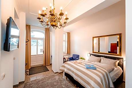 Studio Apartment - Sea Side