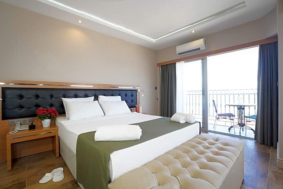 Aurasia Sea Side Hotel