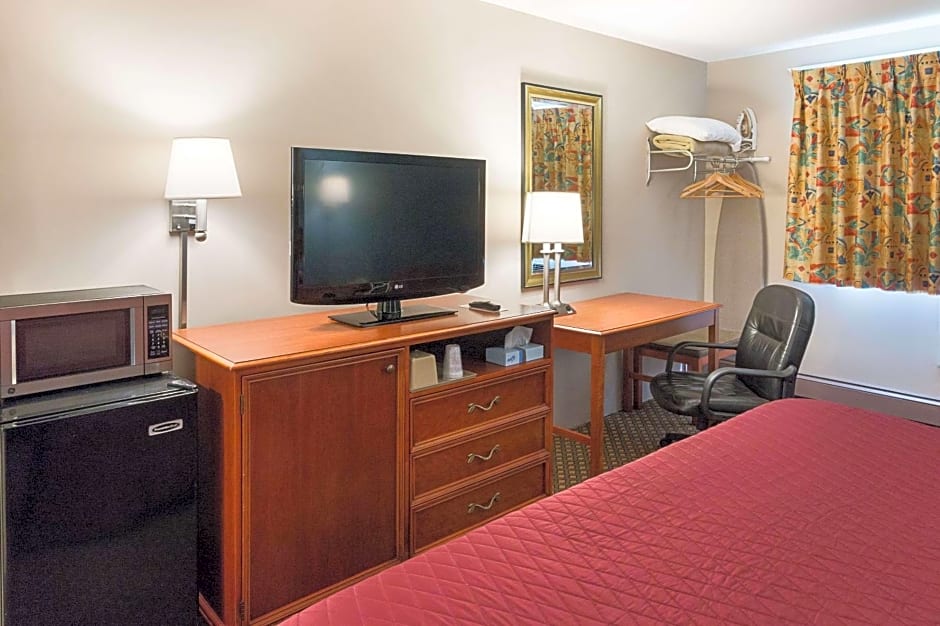 Rodeway Inn Milford - I-84