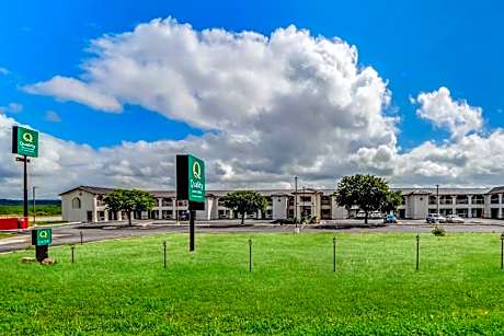 Quality Inn & Suites Junction