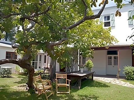 La Grenadine Petit Hotel