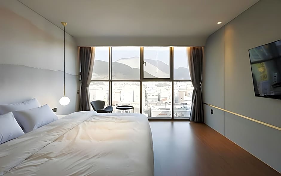 Hound Hotel Changwon - Jinhae Yongwon