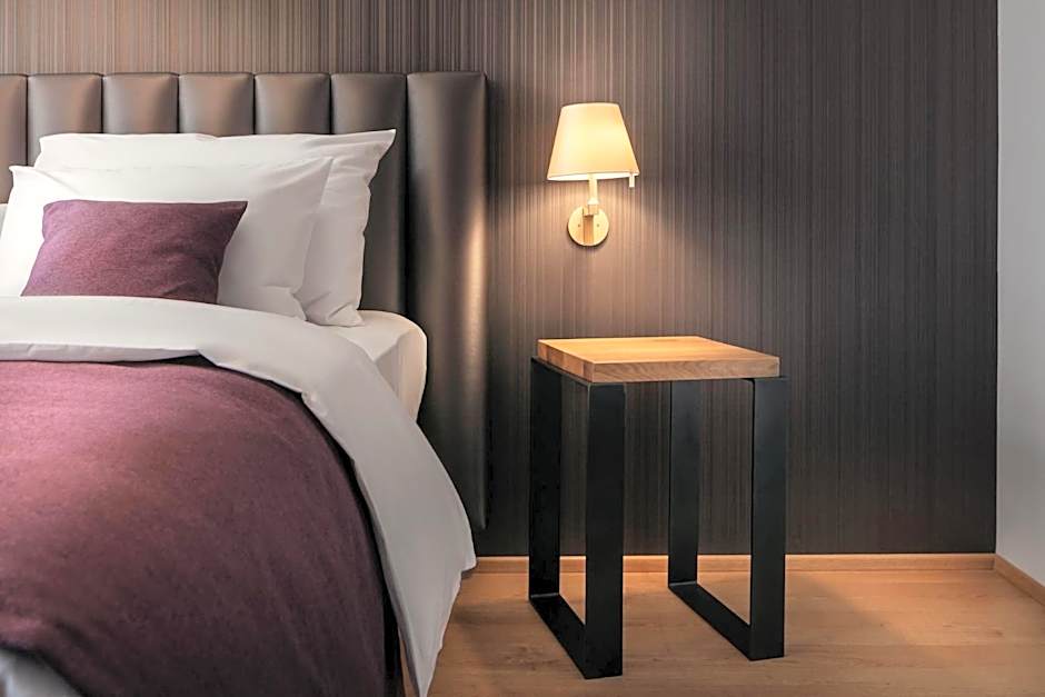 MOODs Charles Bridge