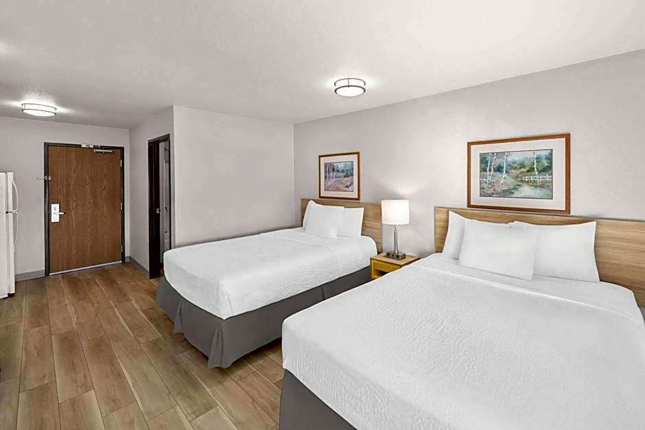 Days Inn & Suites by Wyndham Rochester South