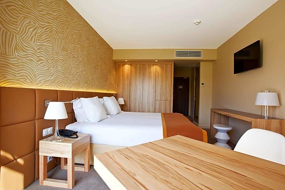 Golden Tulip Avignon Le Paradou