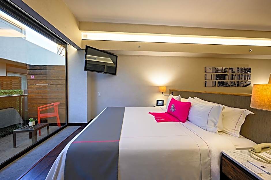 Las Suites Campos Eliseos