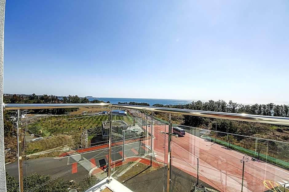 Jungmun Oceanblue Hotel