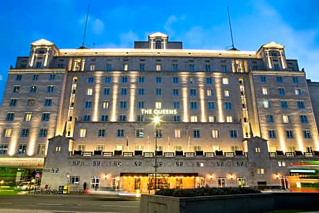 The Queens Hotel