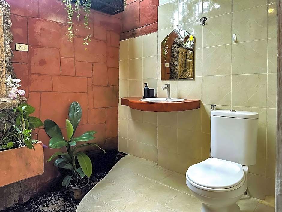 Shanti Lodge