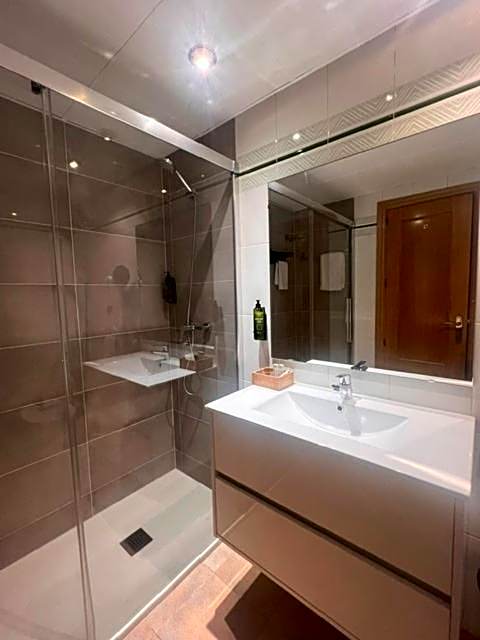 Aparthotel El Serch