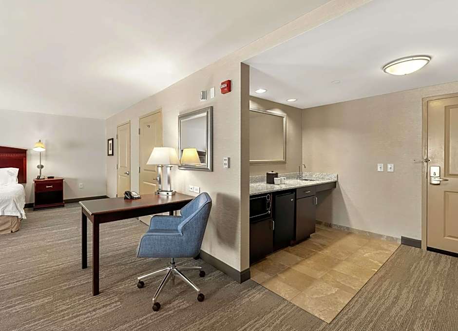 Hampton Inn By Hilton Nashua
