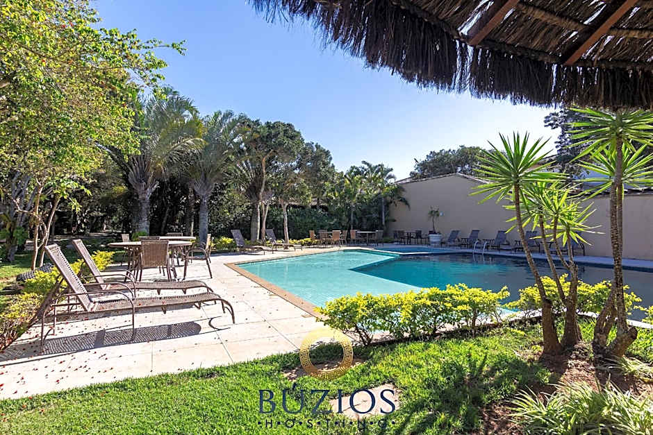 200 Metros da praia, Casa ampla com 4 suítes! BZ55