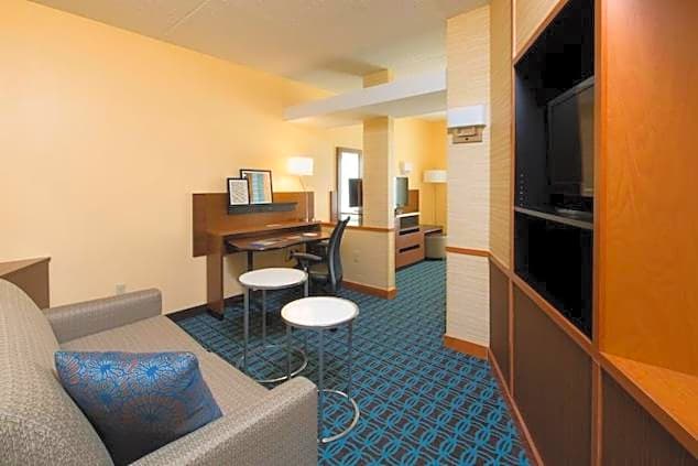 Fairfield Inn & Suites by Marriott Newark Liberty International Airport