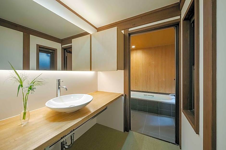 Hatoba an Machiya House