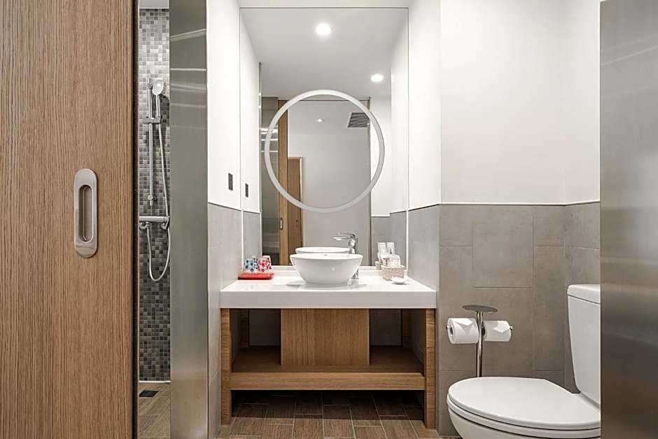 Photo 1 of 1 of Exquisite 2 Beds, Windowless