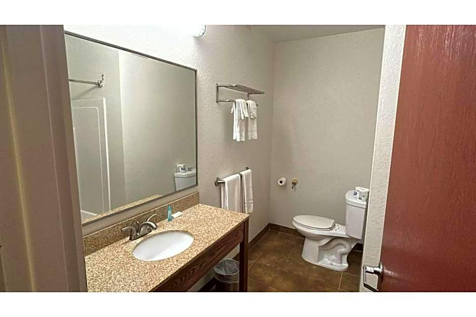 Pleasant Night Inn Carthage Near Fort Drum