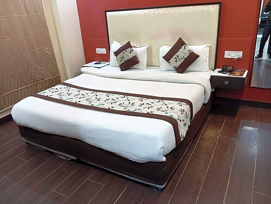 Hotel Pitrashish Grand & Premium