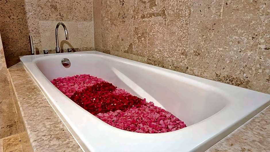 The Lerina Hotel Nusa Dua