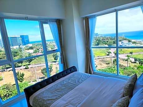 One-Bedroom Apartment with Sea View