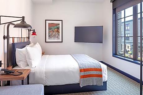 Queen Room - Disability Access