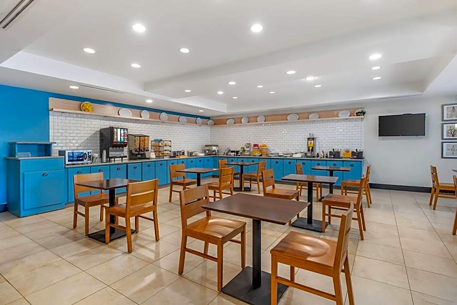 Country Inn & Suites by Radisson, Petersburg, VA