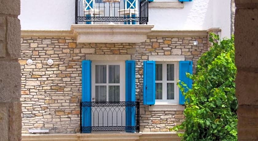 Çeşme Kale Taş Apart