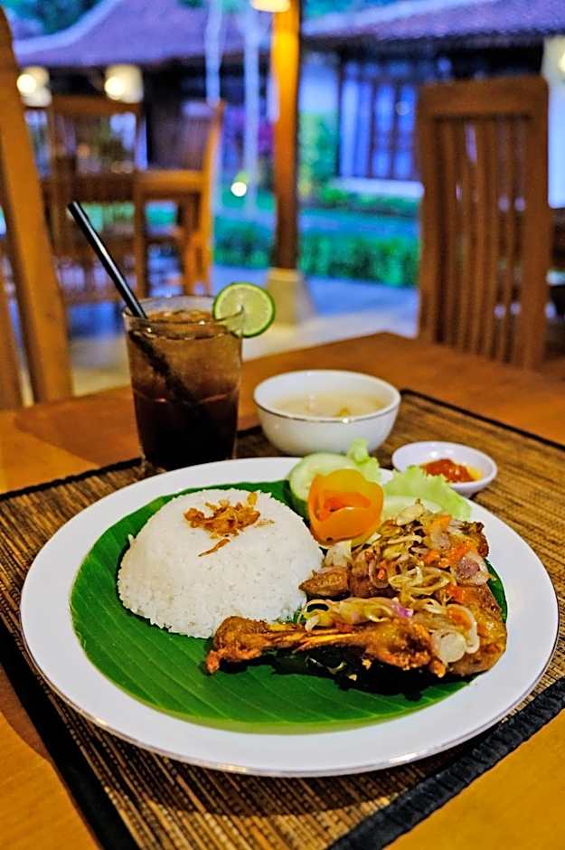 The Nalaya Hotel & Resto
