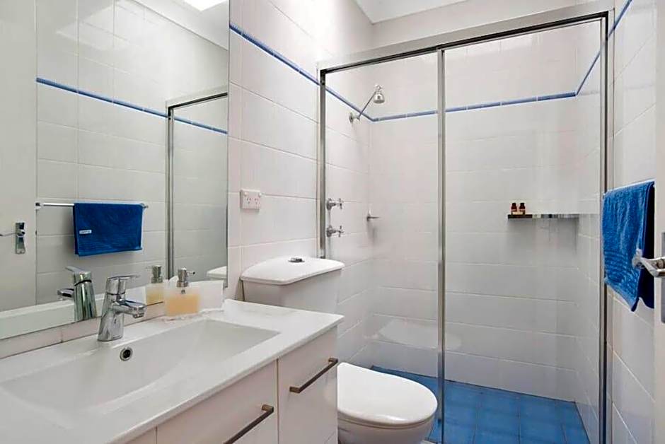 Cronulla Beach House Bed & Breakfast