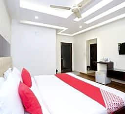 Hotel Punnu International