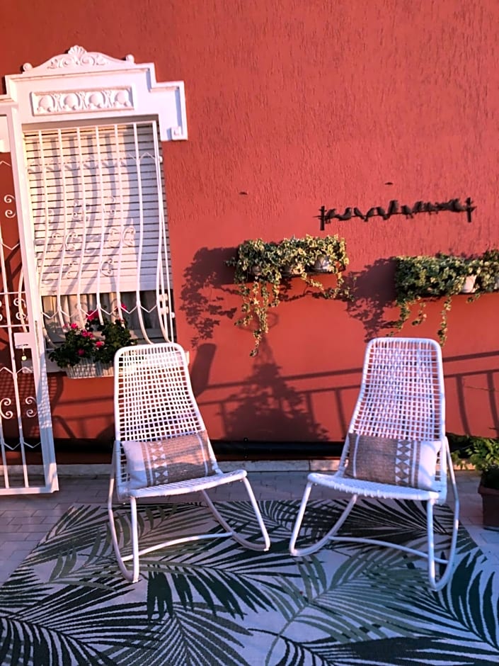 Villa House and Garden B&B