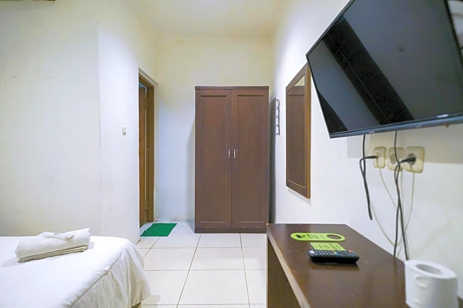 Urbanview Hotel Bes Mangga Besar