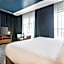 Hotel Belmont Vancouver - MGallery Collection