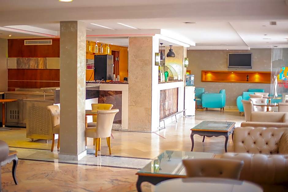 Hotel Marabout - Families and Couples Only