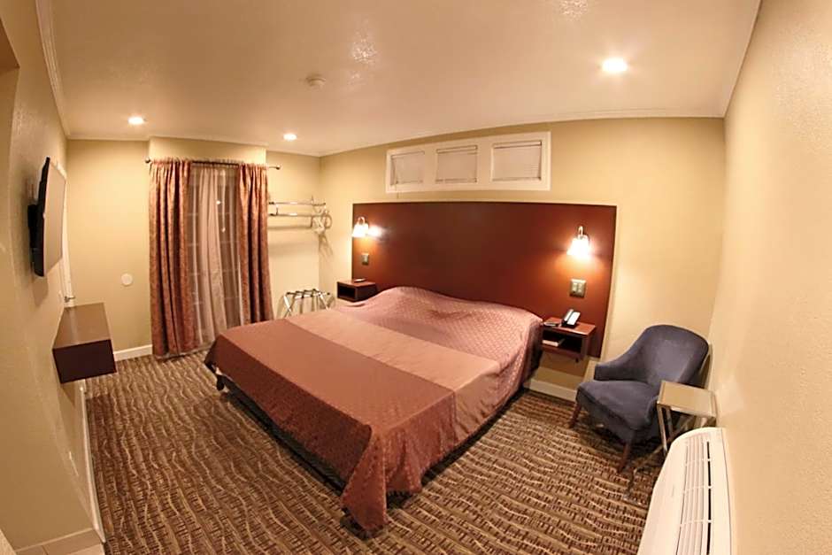 Santa Cruz Inn