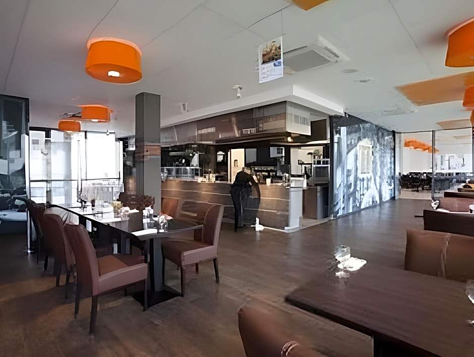 Food Hotel