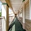 Hotel O Daylight Inn Elkhart I-90, IN