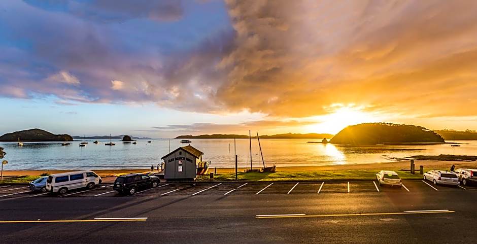 Edgewater Palms Apartments