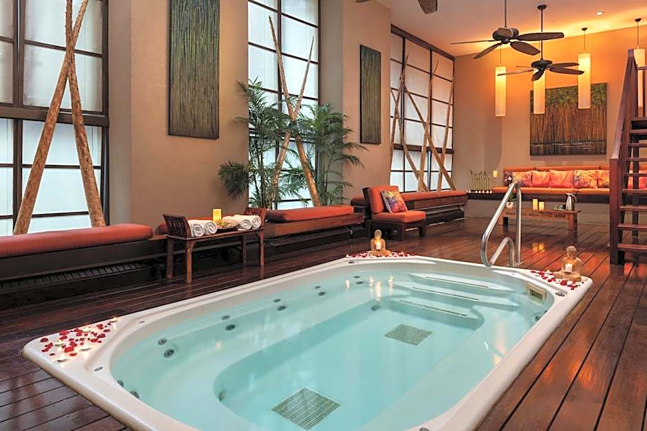 Executive Hotel Cosmopolitan