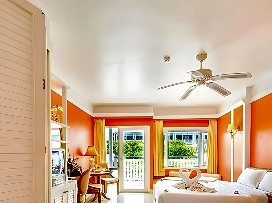 Andaman Seaview, Karon Beach - SHA Plus