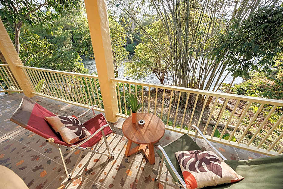 Baandin Chiewlarn Resort